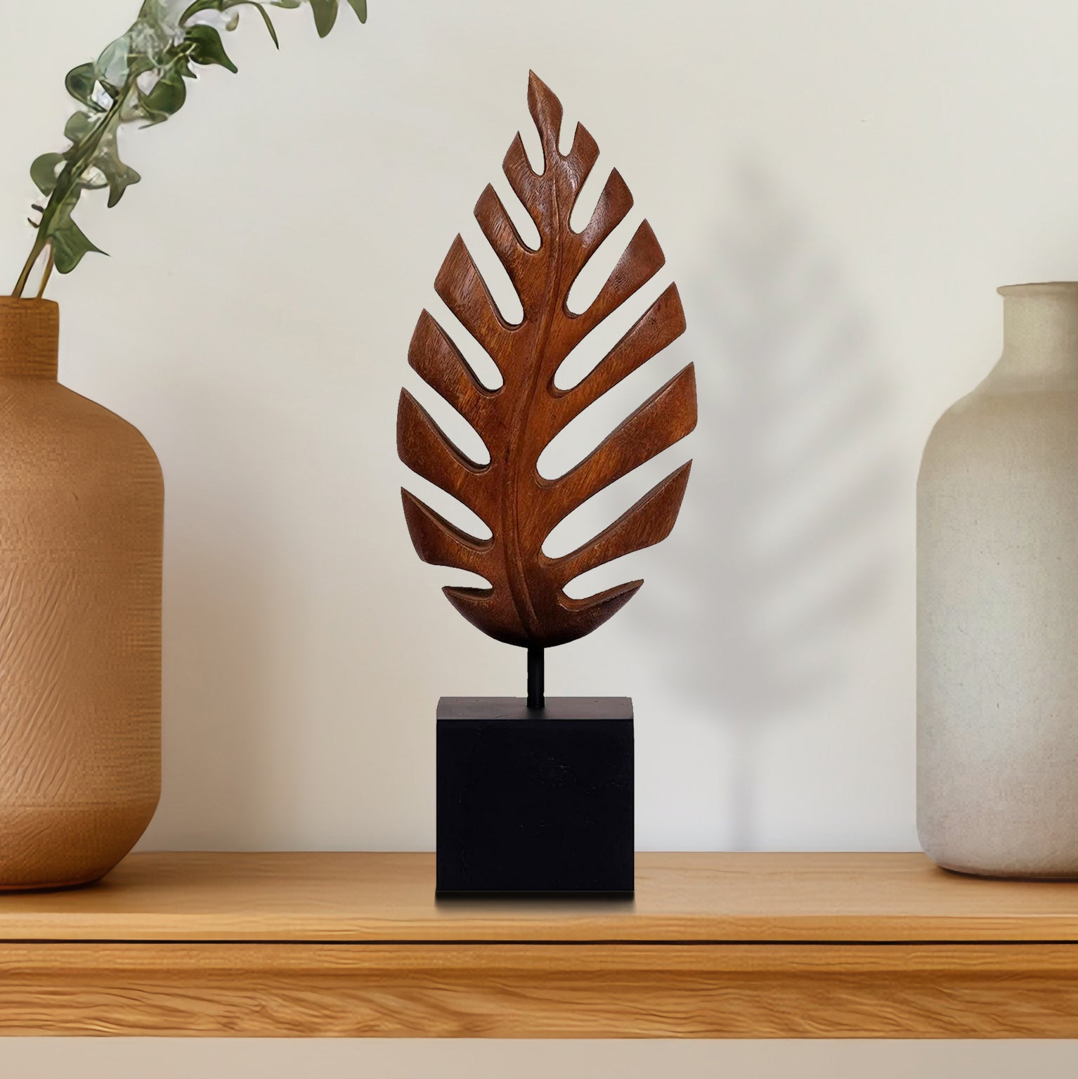 Madilyn Leaf – Hand-Carved Wooden Sculpture, Artistic Home Décor, Gift for Mom
