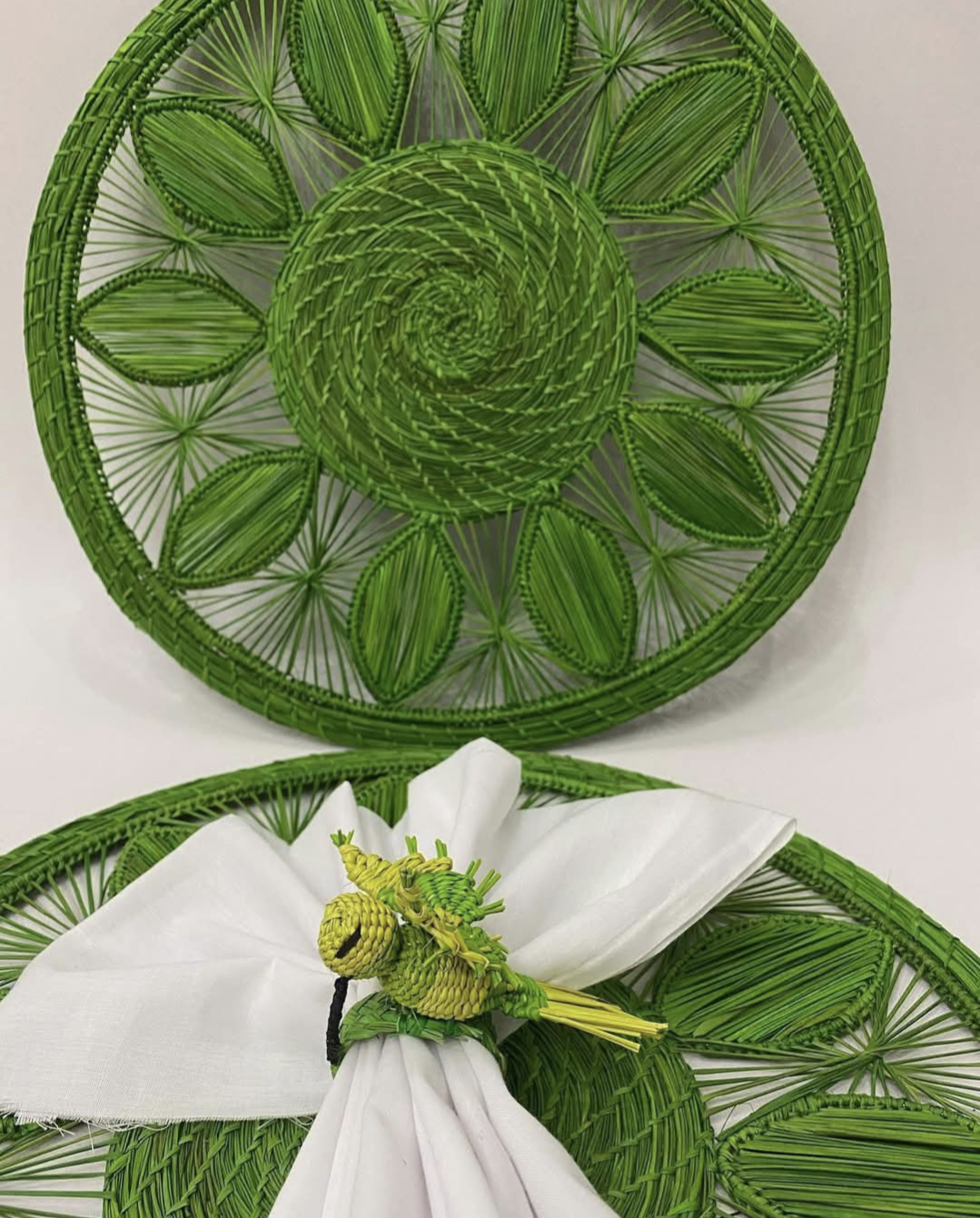 Leaf Medallion Handwoven Iraca Placemat
