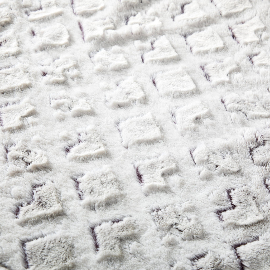 DaDa Bedding Luxury Dreamy Milky White & Purple Sherpa Backside Faux Fur Throw Blanket (M3395)