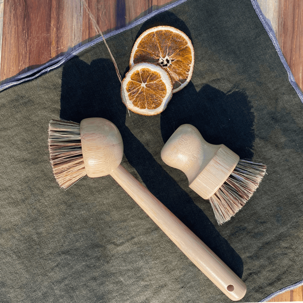 Tilley + Me Eco-Friendly Bamboo Dishwashing Brush with Handle - Palm Fiber Bristles