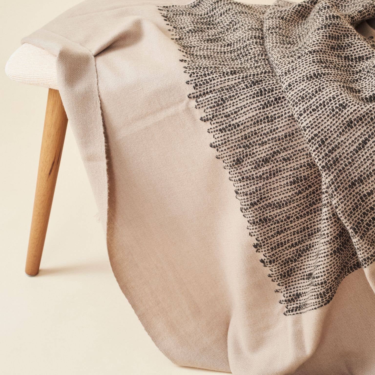 Wren Merino Throw: Brown