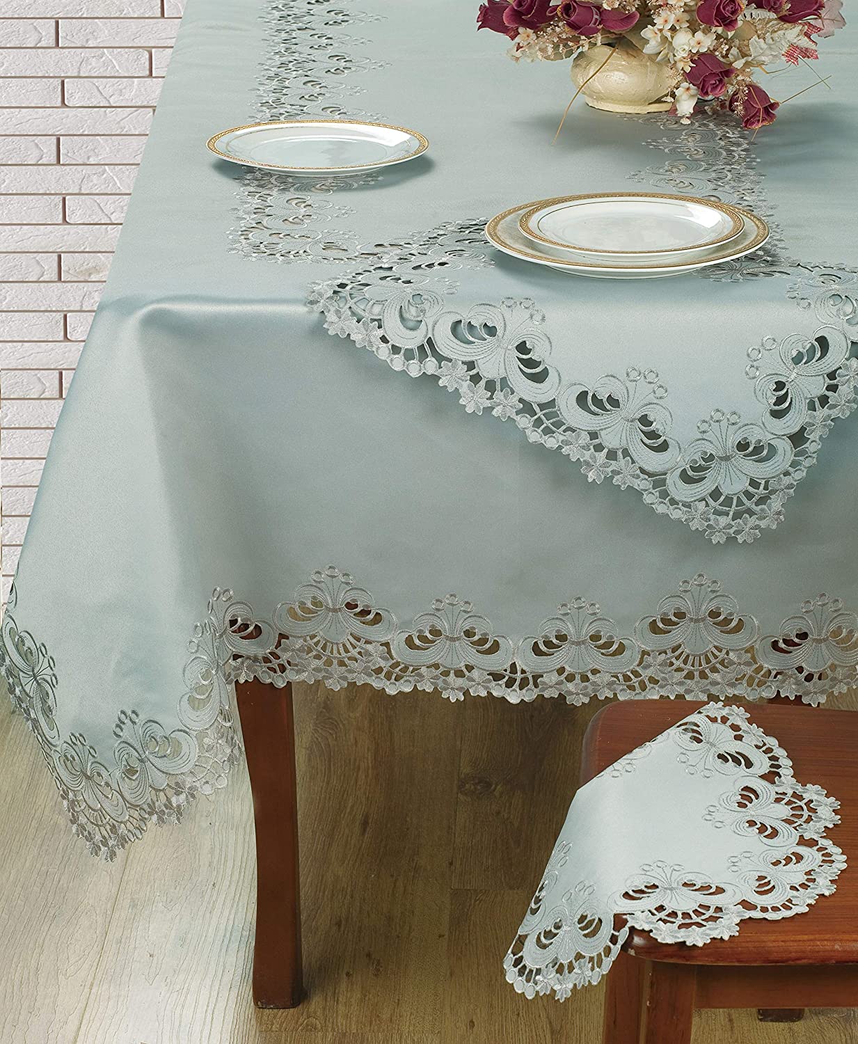 Gray Round Linen Placemat Doilies - The Creola Collection