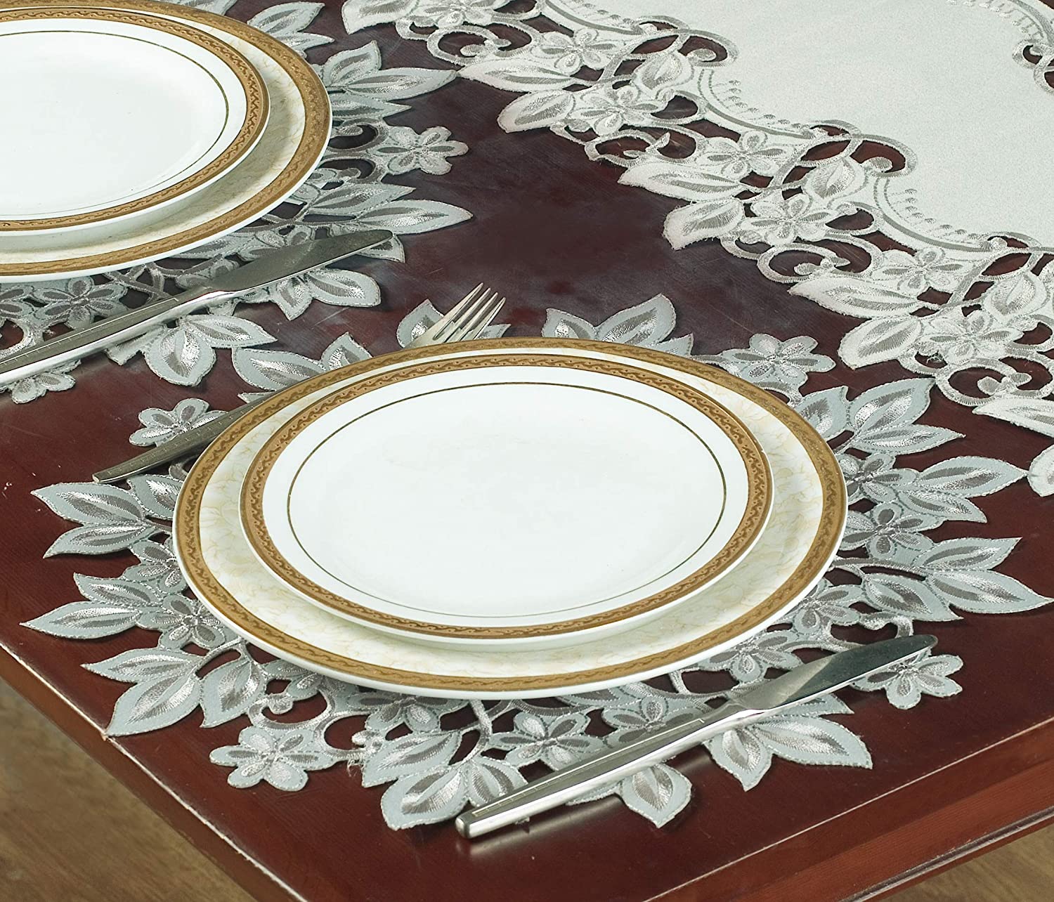 Round Linen Placemat Doilies - Set of 4