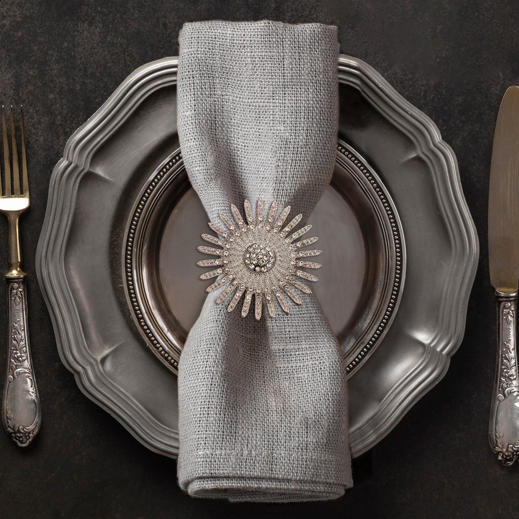 Silver Radiance – Napkin Rings in Silver Crystals Design, Elegant Decorative Dining Table Décor